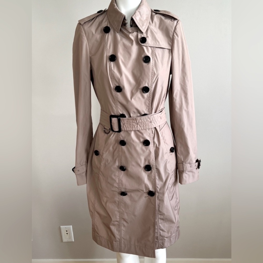 Burberry Long Waterloo Heritage Trench Coat